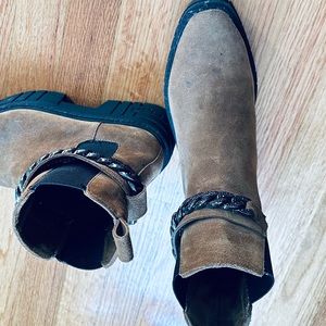 Karl Lagerfield platform boots brand new!